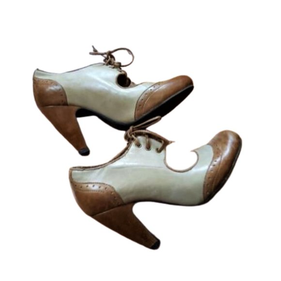 Miz Mooz vintage inspired Symphony Spectator pump. - Picture 11 of 14